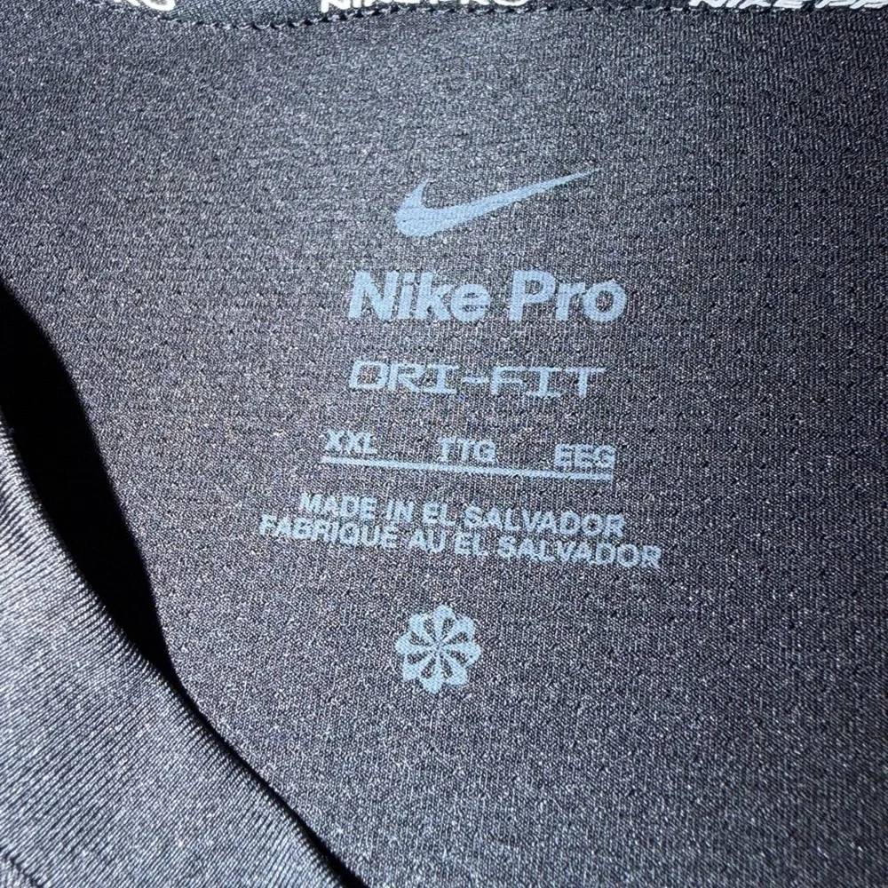 Nike Pro Dri-fit Black Long-Sleeve Performance Top with Swoosh XXL